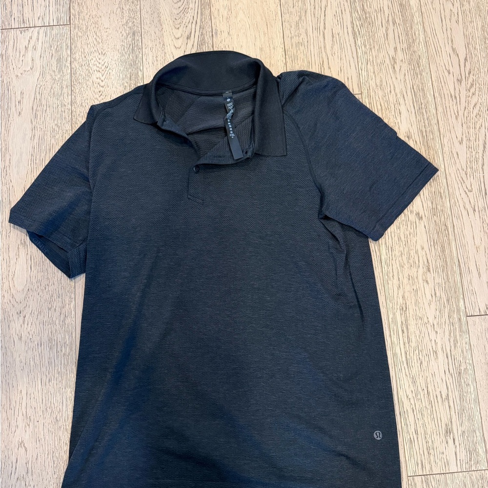 lululemon men’s metal vent tech polo 2.0 in dark grey
